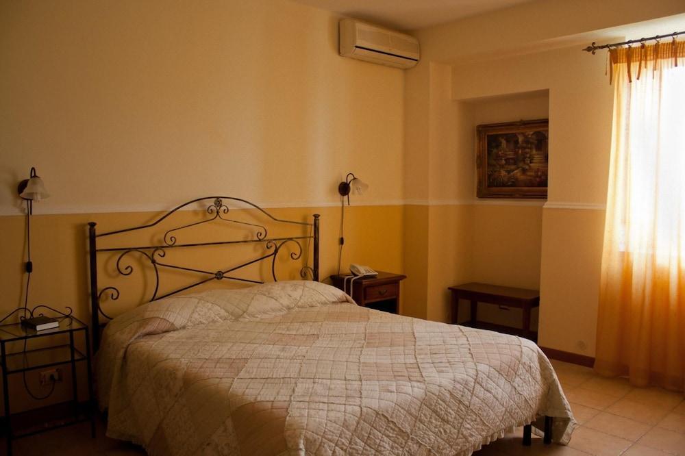 Domus Aurea Resort Рагуза Екстериор снимка